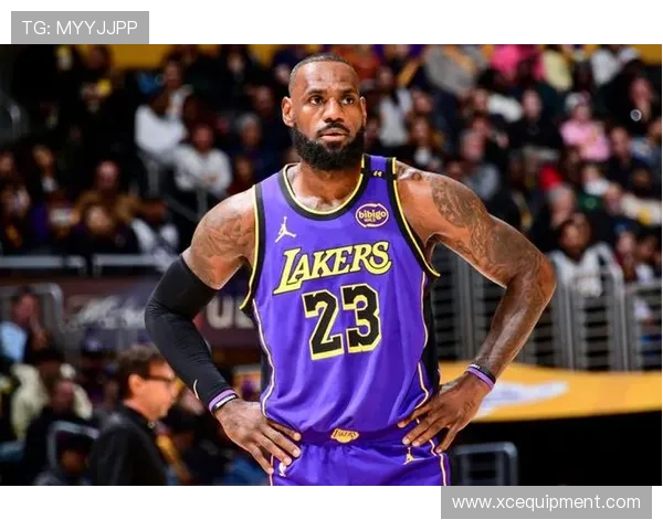 老詹出战成疑无缘最佳阵容